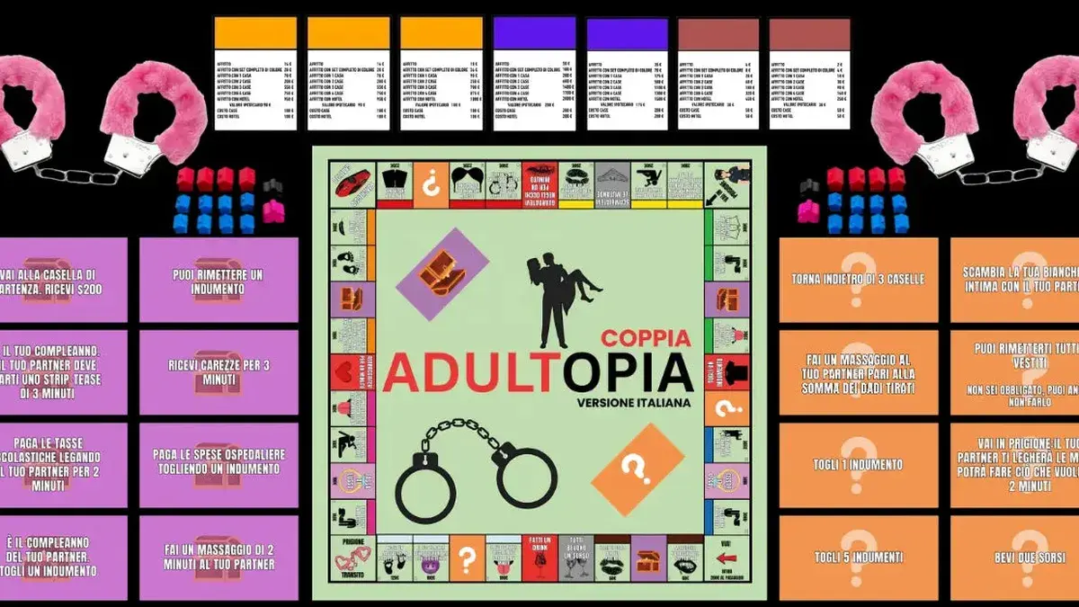 Contenuto della scatola Adultopia su fondo nero: tabellone, carte sfida e imprevisti, manette